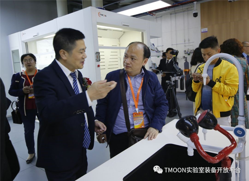 圖35TMOON成都展廳.jpg